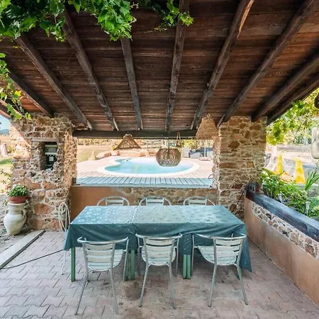 Les Sarments Du Beaujolais, Campagne Proche Lyon Holiday home *